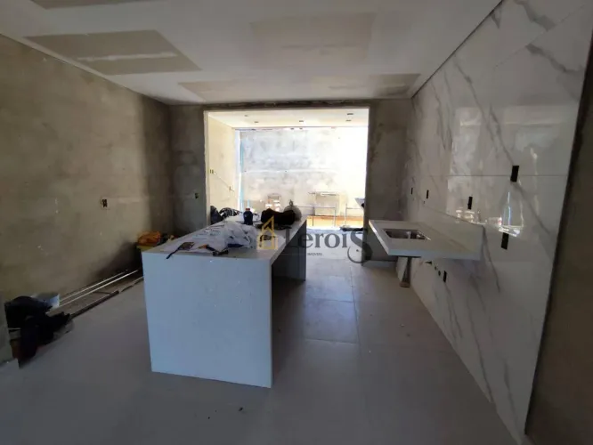 IMPERDÍVEL - Casa com 3 dormitórios à venda, 162 m² por R$ 1.700.000 - Condomínio Terras A