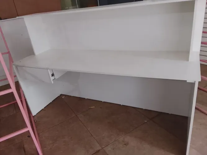 Balcão com MDF para comercio