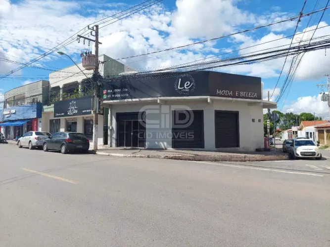 Salão comercial com aproximadamente 85m² no bairro Parque Cuiabá