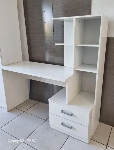 Escrivaninha (Entrego)