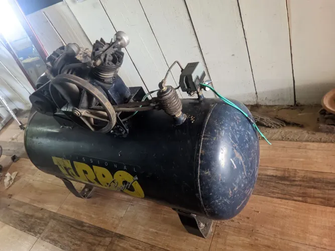 COMPRESSOR 10 PÉS CARGA RAPIDA