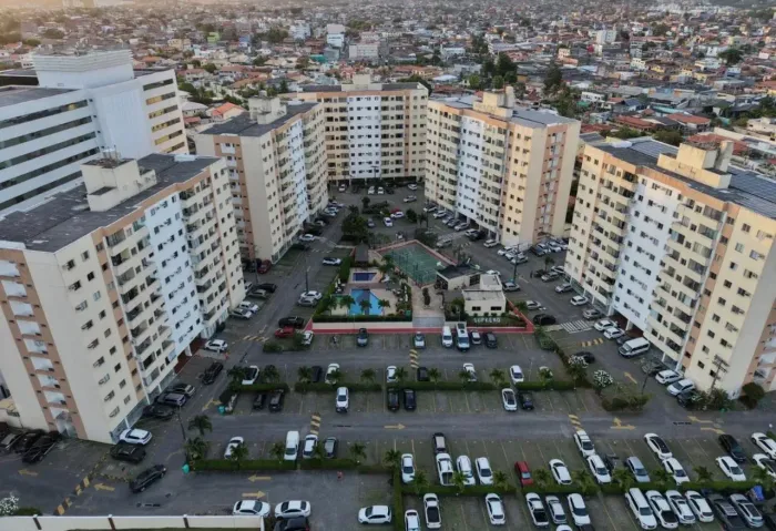 Lindo 2/4 Com Varanda - 100% Mobiliado - Vista Livre - Em Frente ao Hospital Aeroporto - S