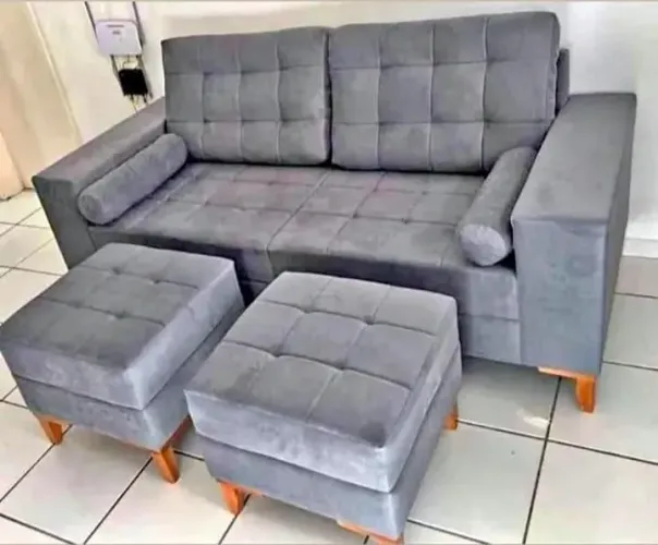 Sofá retrô três lugares lindo demais cheio de detalhes