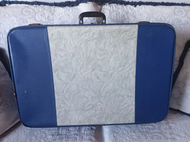 Mala Antiga com mais de 70 anos