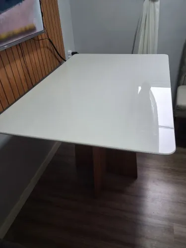 Mesa base de vidro semi-nova um metro e 20 de comprimento 80 de largura r$ 500
