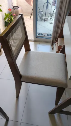 Cadeira em madeira maciça com palhinha tela linho