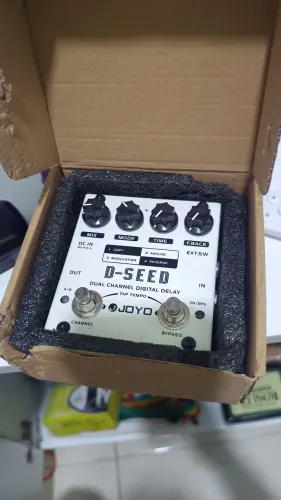 Pedal de guitarra delay