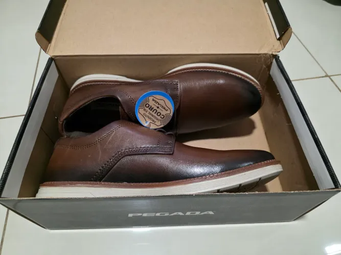 Vendo Sapato Novo em Couro - Marca Pegada 