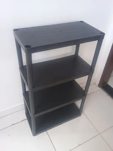 Estante plástica multiuso semi-nova