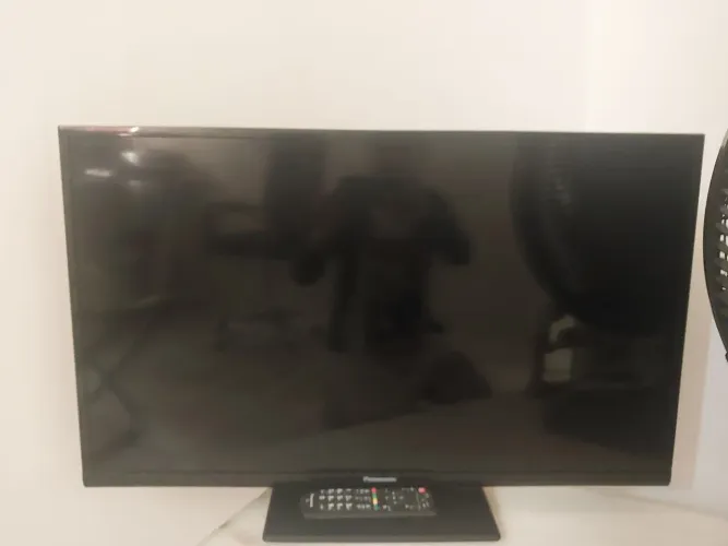 TV PANASONIC 32 POLEGADAS