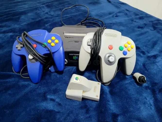 Nintendo 64 + fonte + 2 controles + Rumble Pak