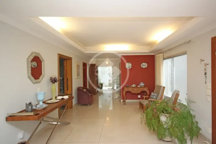 CASA DE 4 QUARTOS A VENDA NO BAIRRO MANGABEIRAS codigo: 343049