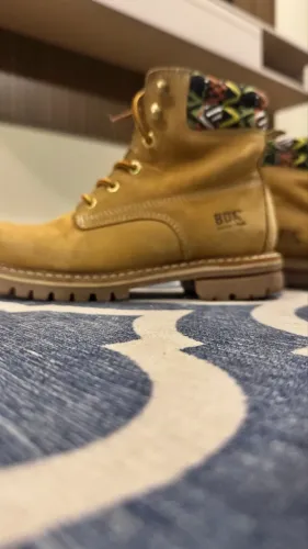 Bota Bradock Amarela 