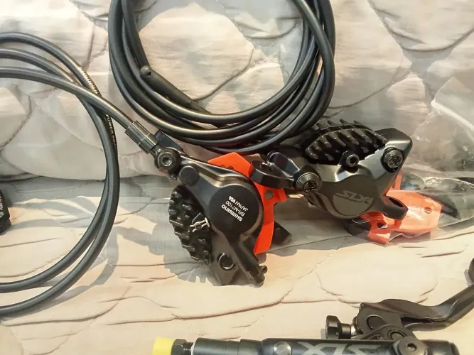 Par de Freios Shimano SLX NOVO