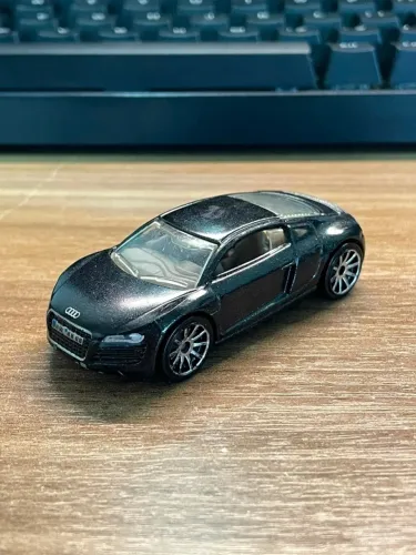 Hotwheels Audi R8 preto