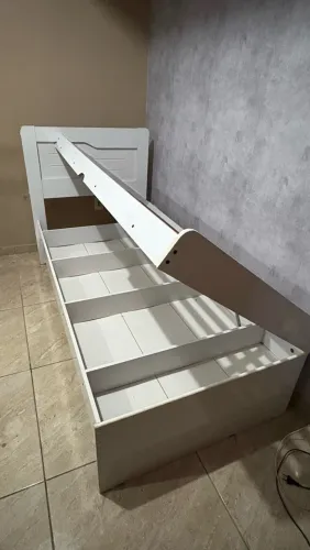 Vendo cama de solteiro