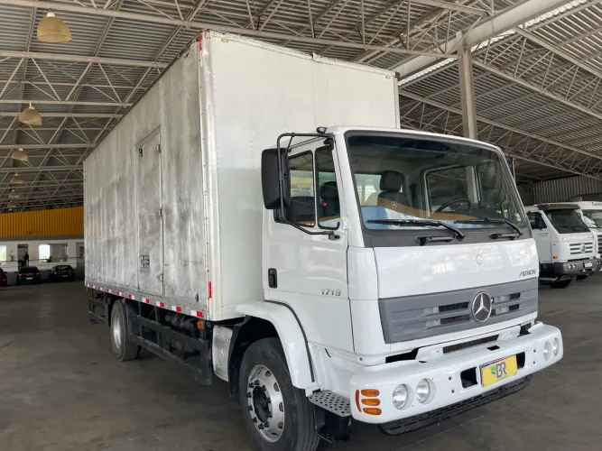 Mercedes Atron 1719 2014-2014 Com Baú