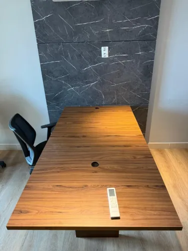 Sala PANORÂMICA 32m² Mobiliada e Decorada - Parque Office