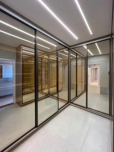 ALUGA-SE CASA NO CONDOMÍNIO GRAND TRIANON- Anápolis, Goiás 