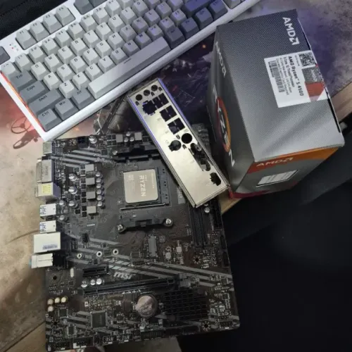 KIT UPGRADE RYZEN 5 4500 + A520M MSI