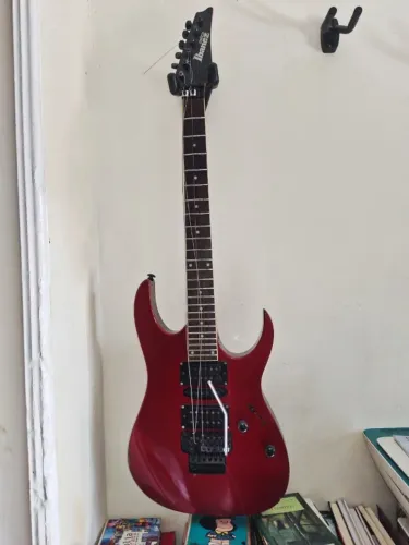 Guitarra Ibanez GIO ponte flutuante