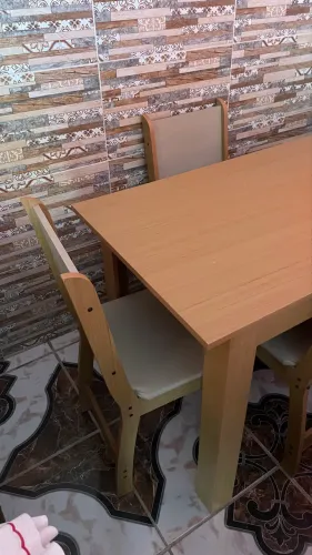 Mesa de jantar + 4 cadeiras