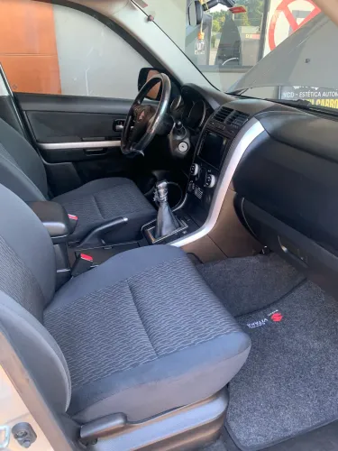Suzuki Grand Vitara 2.0 16V 4x2/4x4 5P Mec. 2013