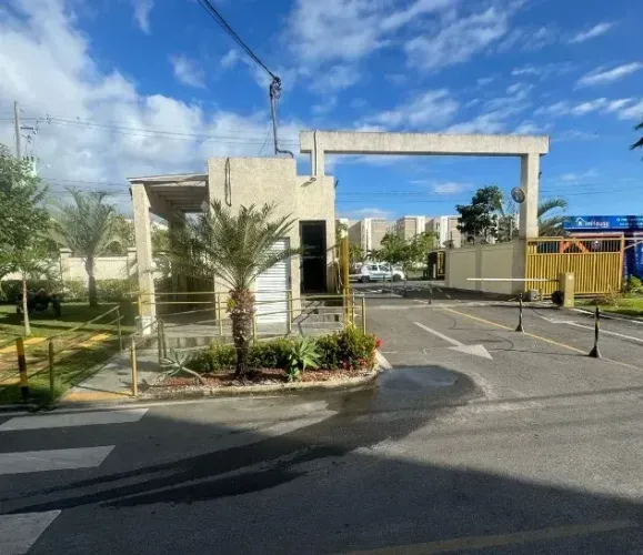 Apartamento para venda no Condomínio Costa das Baleias, em Abrantes, Camaçari, Bahia.