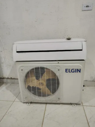 Ar condicionado Elgin 12.000 BTUS gás recolhido manutenção feita
