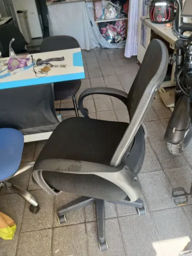 Cadeira de escritorio por 160 R$