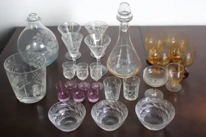 Lote de Cristais e Vidrarias Antigas - Decanter, Taças e Bowls