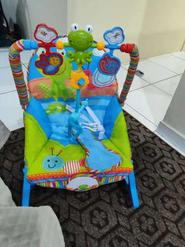Cadeirinha de ninar bebê