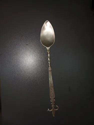 Vendo colher de prata antiga