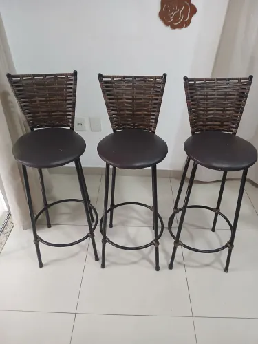 3 Banquetas 