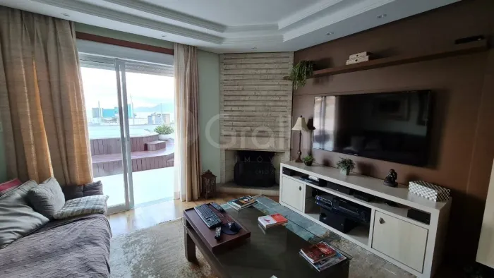Cobertura de 176m² com 2 quartos sendo 1 suíte no Centro