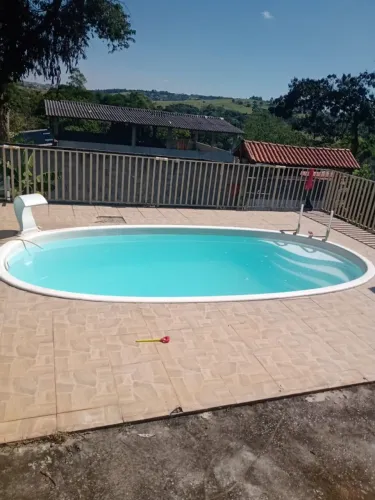 Oportunidade Imperdível! Chácara com Casa e Piscina por Apenas R$ 200 Mil!