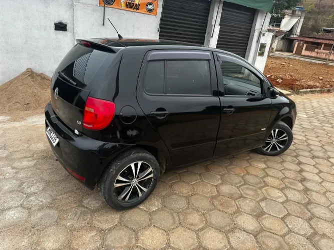 Volkswagen Fox 1.0 MI Total Flex 8V 5P 2012