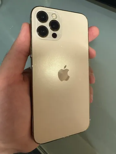iPhone 12 Pro Dourado