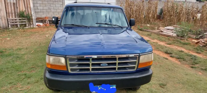 Ford F-1000 XL 4.9i 1997