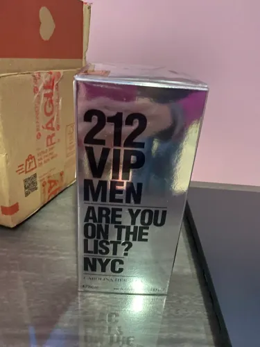 Perfume 212 VIP MEN