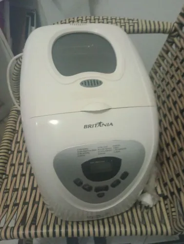 Máquina de fazer pão Britânia