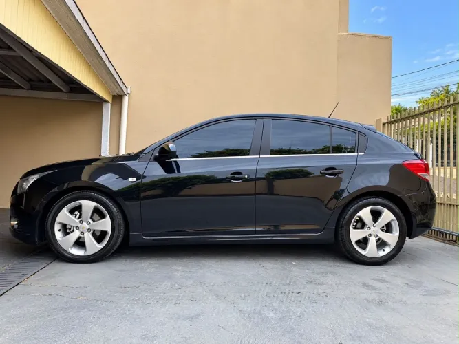 Chevrolet Cruze HB Sport LT 1.8 16V Flexp. 5P AUT 2013