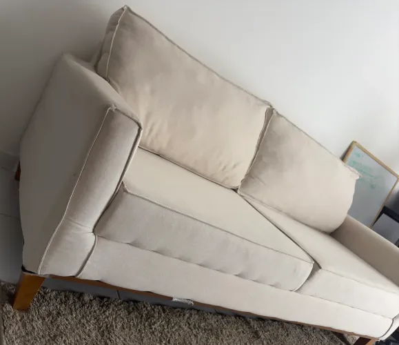 Sofá Minimalista