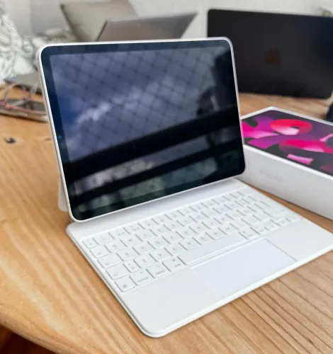 VENDO | iPad Air 5ª Geração - M1 - 64 GB + Magic Keyboard Original
