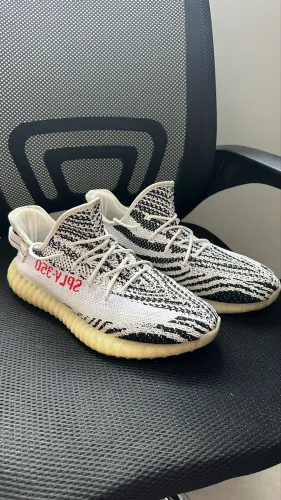 Tênis Adidas Yeezy 350