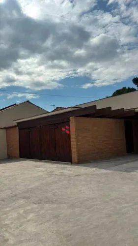 Casa com 3 dormitórios para alugar, 250 m² - Jardim Rafael - Caçapava/SP
