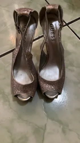 Salto Guess Original Prata com Brilho - Elegante para Festas