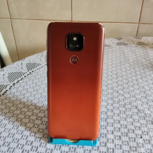 Celular funcionando perfeitamente.