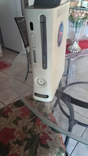 Xbox 360 FAT desbloqueado com Kinect