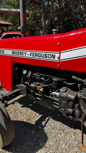 Trator MF265
